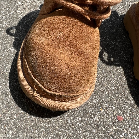 Uggs - Toddler Size 7 - Picture 6 of 11